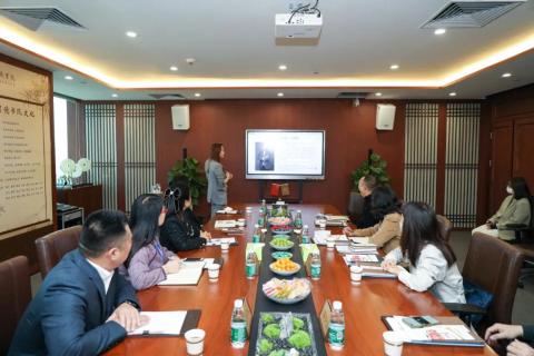罗湖区人大常委副主任谭会茹一行莅临龙门国际调研