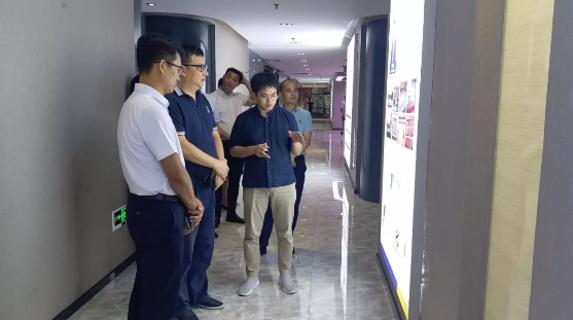 江西赣江新区一行领导到龙门国际加速器考察调研